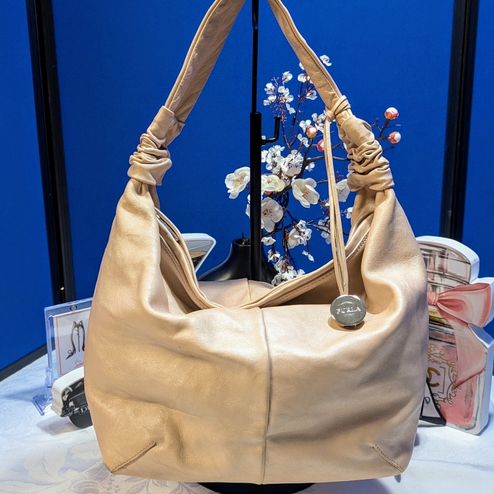 Furla Hobo Shoulder Bag Nude Leather With Wide Shoulder Strap